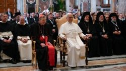 Foto conclusiva de la audiencia del Papa