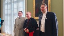 2024.07.19 Vescovo Volodymyr Grutsa, ausigliare greco-cattolico di Lviv, con cardinale Parolin e nunzio Kulbokas